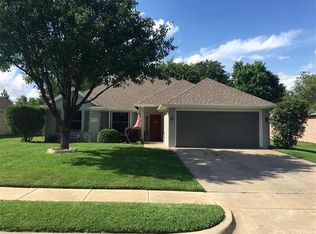 1113 Starling Ct, Burleson, TX 76028