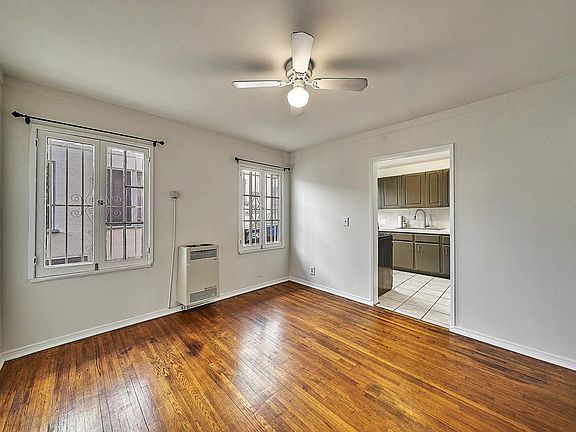 3rd image of 442 N Ogden Dr