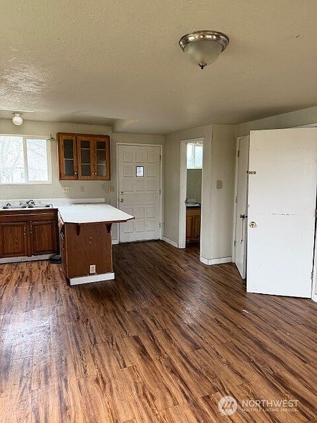 4th image of 2323 99th Street E