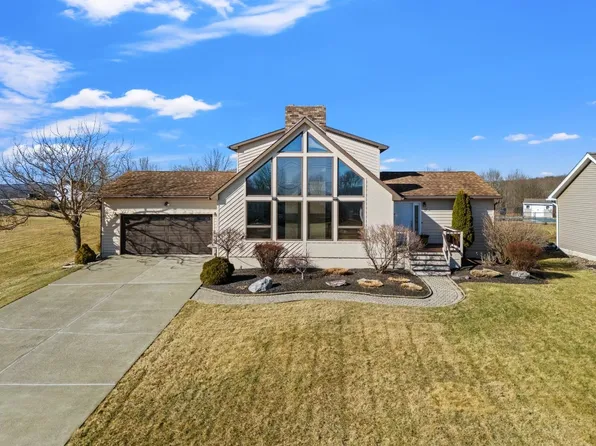 22 Oday Dr, Endicott, NY 13760