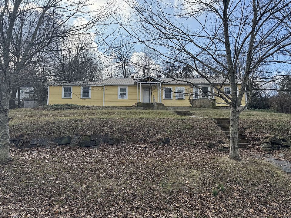 1st image of 701 E Lafayette St