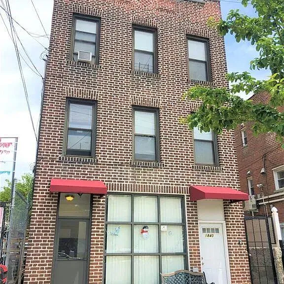 1840 Bronxdale Ave #3 — Photo 1