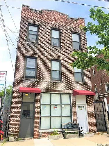 1840 Bronxdale Ave #3 Photo 1