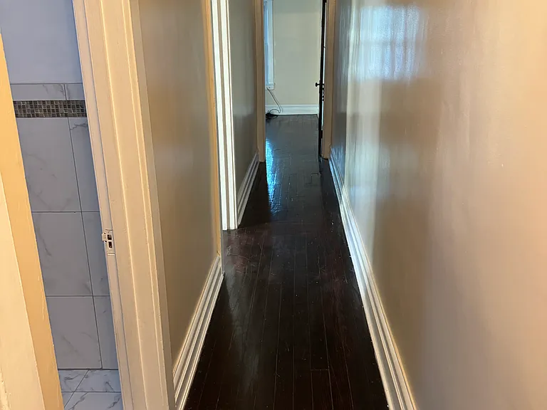 1828 W Washington St — Photo 3