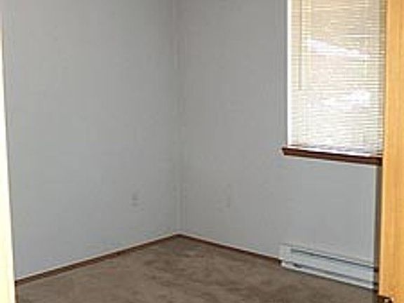 2nd image of 3419 Northwest Ave APT 215