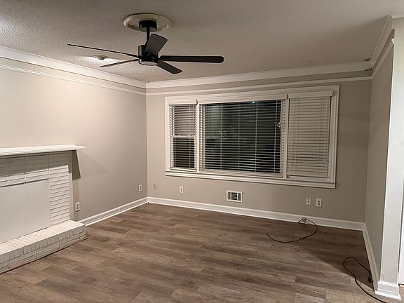 5th image of 102 Plantation Rd