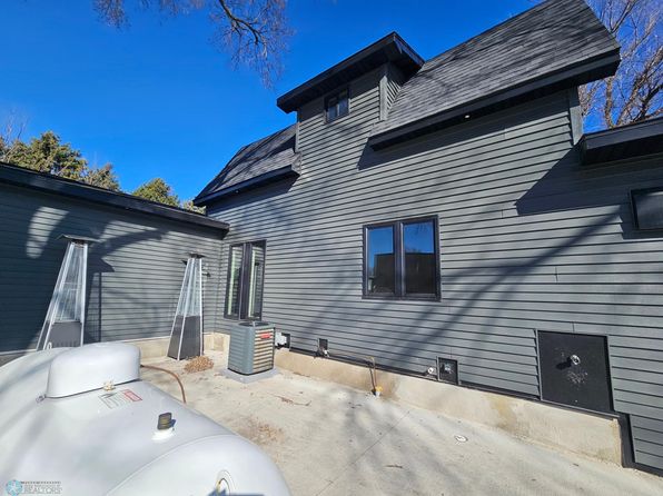 102 4th St N, Fairmount, ND 58030