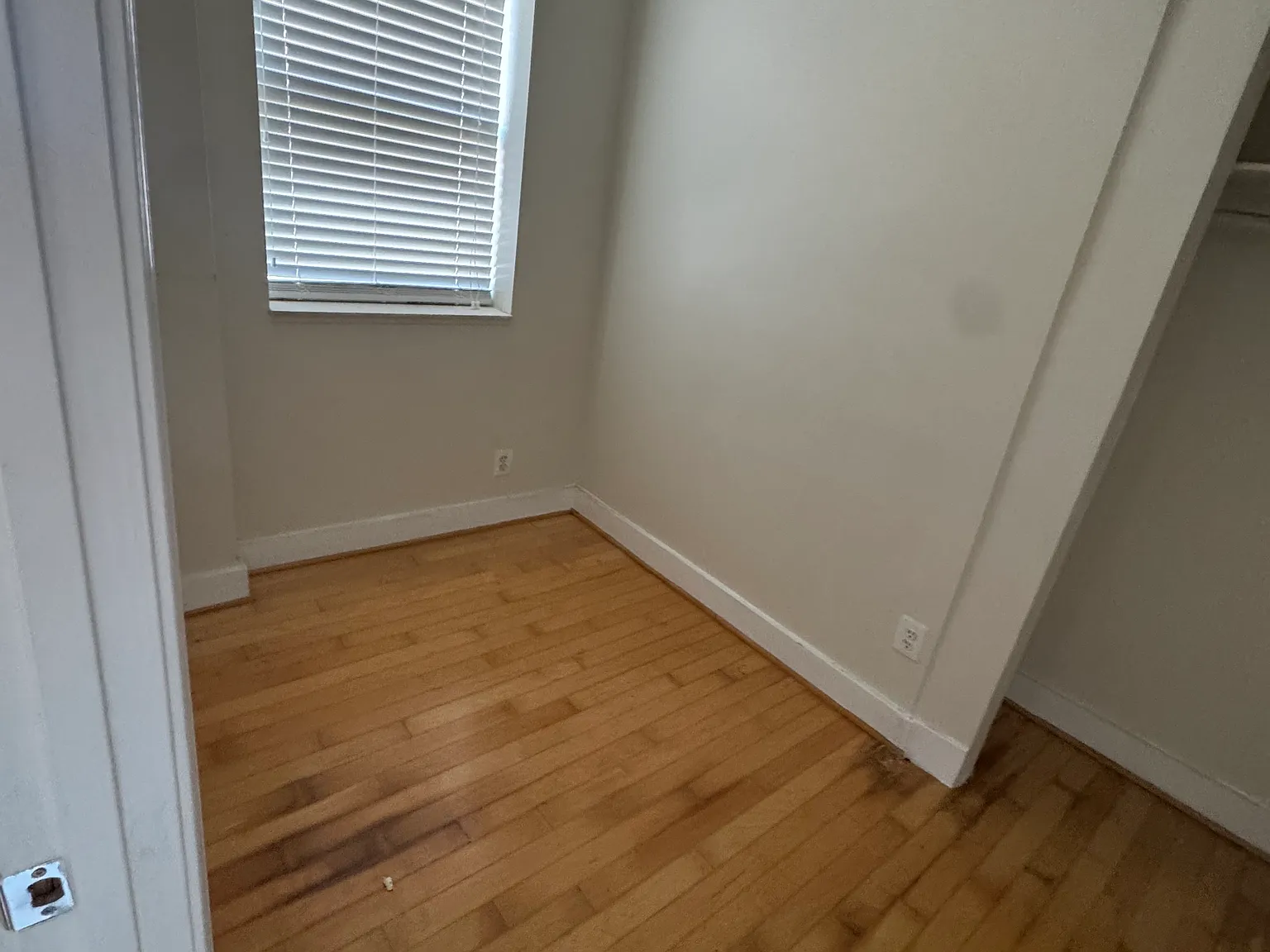 2127 California St NW — Photo 3
