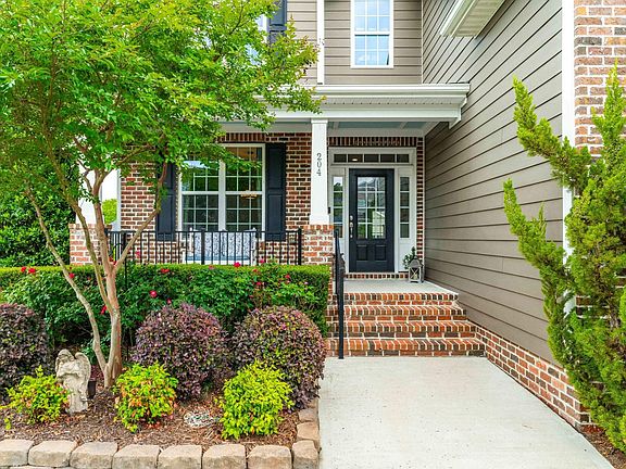 3rd image of 204 Fawn Hollow Ct