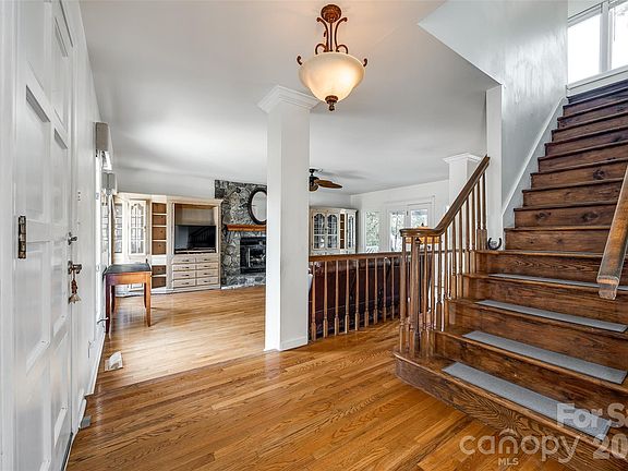 5th image of 1088 Palmyra Dr