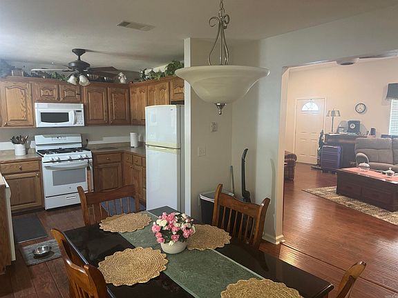 4th image of 414 Sherry Ann Ct