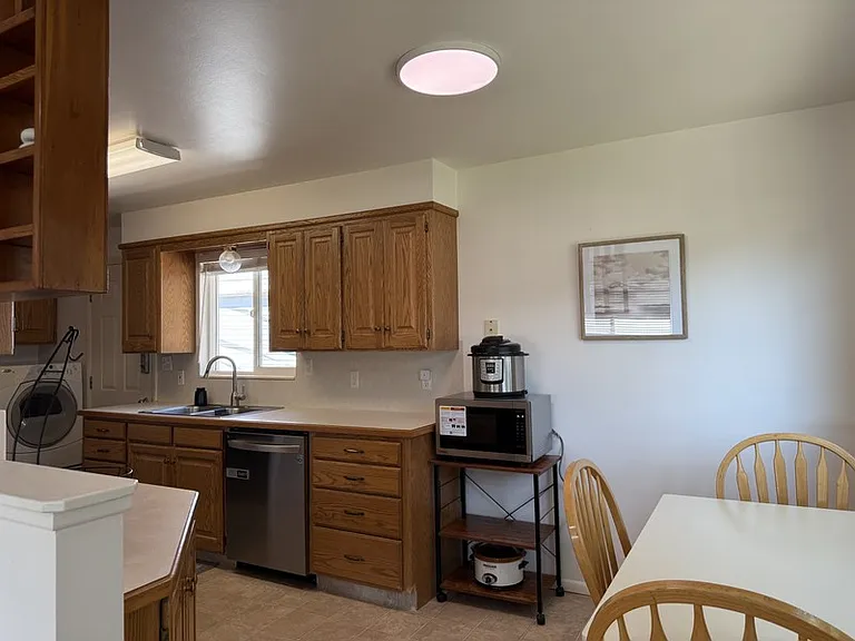 145 N 500 E — Photo 5