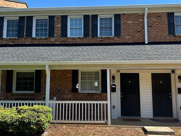 1344 Green Oaks Ln #M — Photo 1