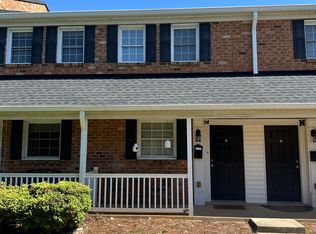 1334 Green Oaks Ln SUITE M, Charlotte, NC 28205