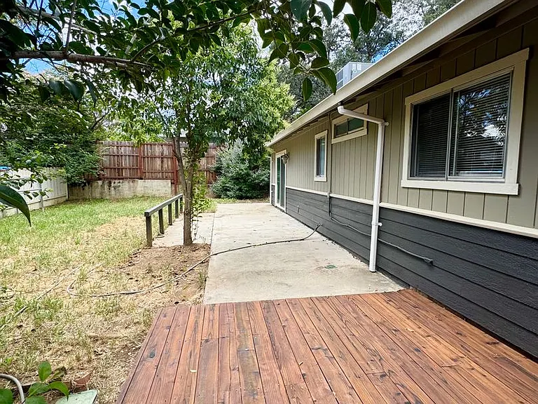 1502 Cottonwood Ave — Photo 23