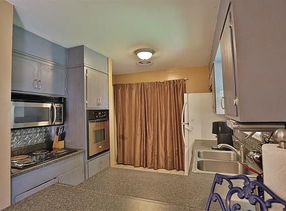 5th image of 2517 S Elmwood Dr