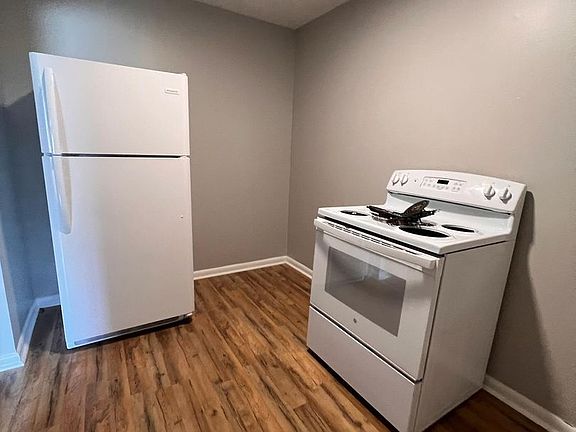 3rd image of 5323 E 12th St #12