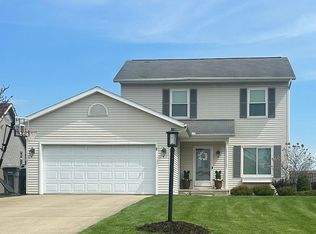 1457 Golf View Dr, Nappanee, IN