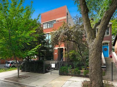 1700 N Talman Ave APT 1, Chicago, IL, 60647