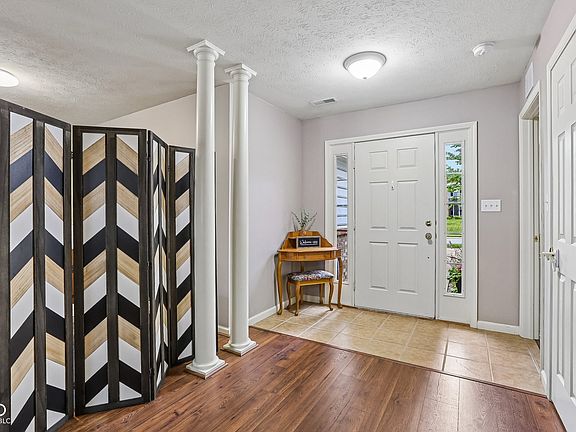 5th image of 642 Crossfield Dr
