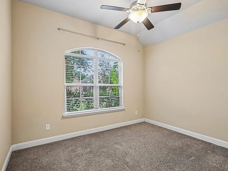 4850 Palomar Ln — Photo 14