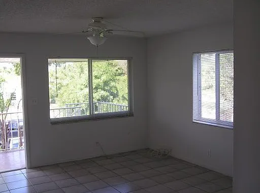 1 bed, 1.0 bath, 700 sqft, $1,750 — Photo 2