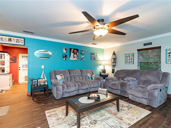 5th image of 3730 Autumn Palm Dr
