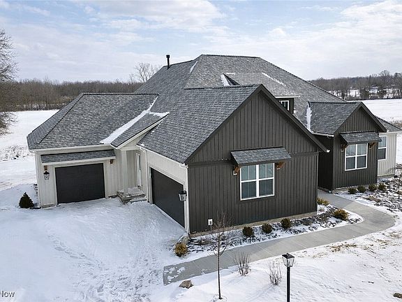 5th image of 2115 Vivian Way