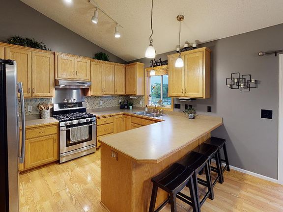 5th image of 1206 Pioneer Trl SE