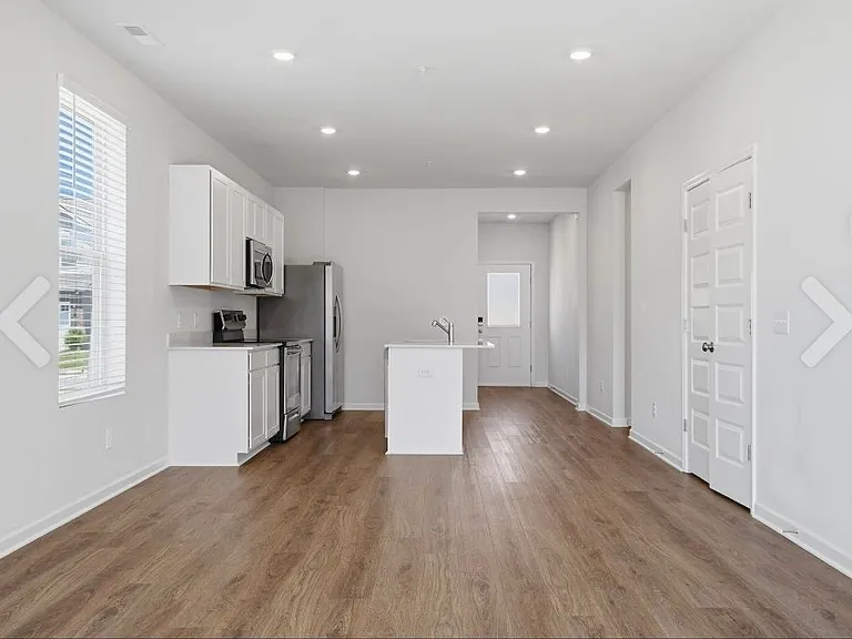 473 Alcott Way — Photo 2