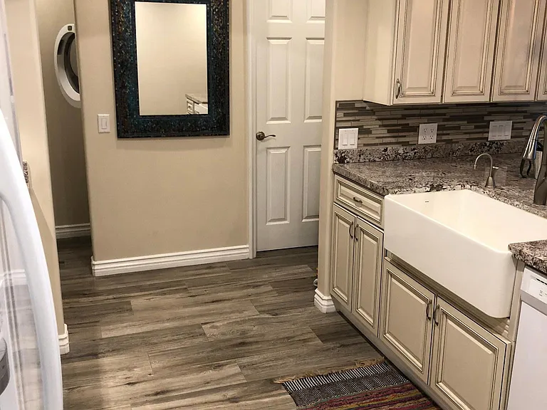 E Surfside Dr — Photo 7