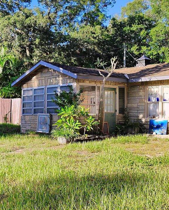 1st image of 820 Bayou Ave