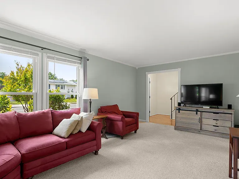 737 Chapelgate Dr — Photo 5