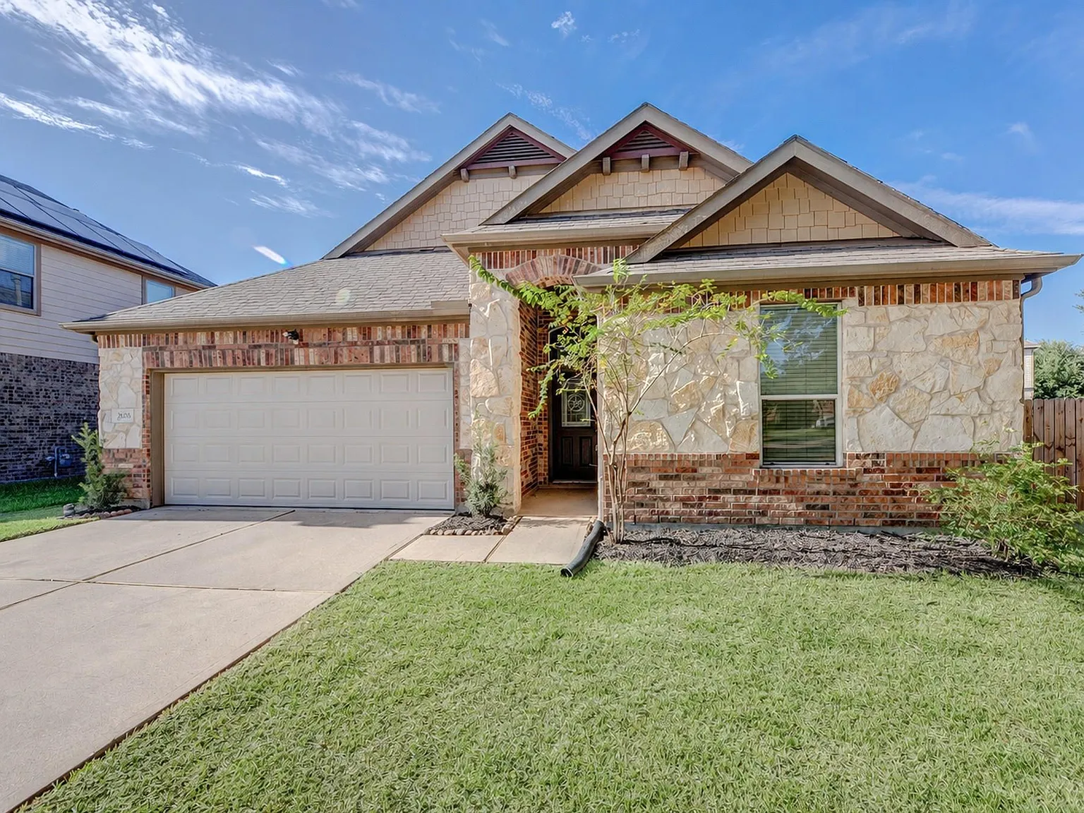 3 bed, 2.0 bath, 2166 sqft, $2,150 — Photo 4