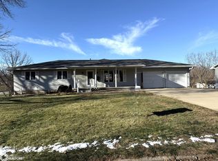 1202 N Walnut St, Creston, IA 50801