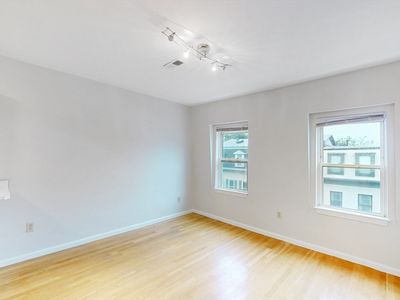 506 E 8th St #3, South Boston, MA, 02127