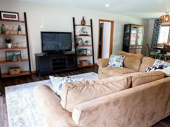 2nd image of 2315 Glen Echo Dr SE