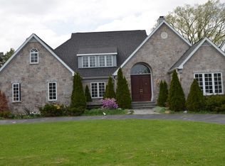 244 Eaton St, Northfield, IL 60093