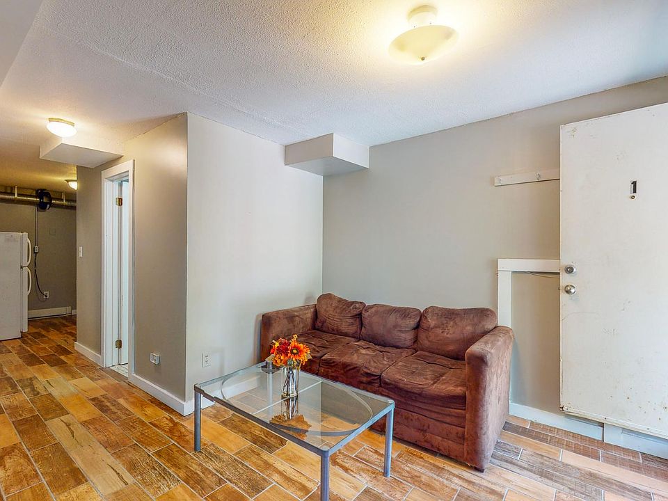 1st image of 162 10th St Unit 1
