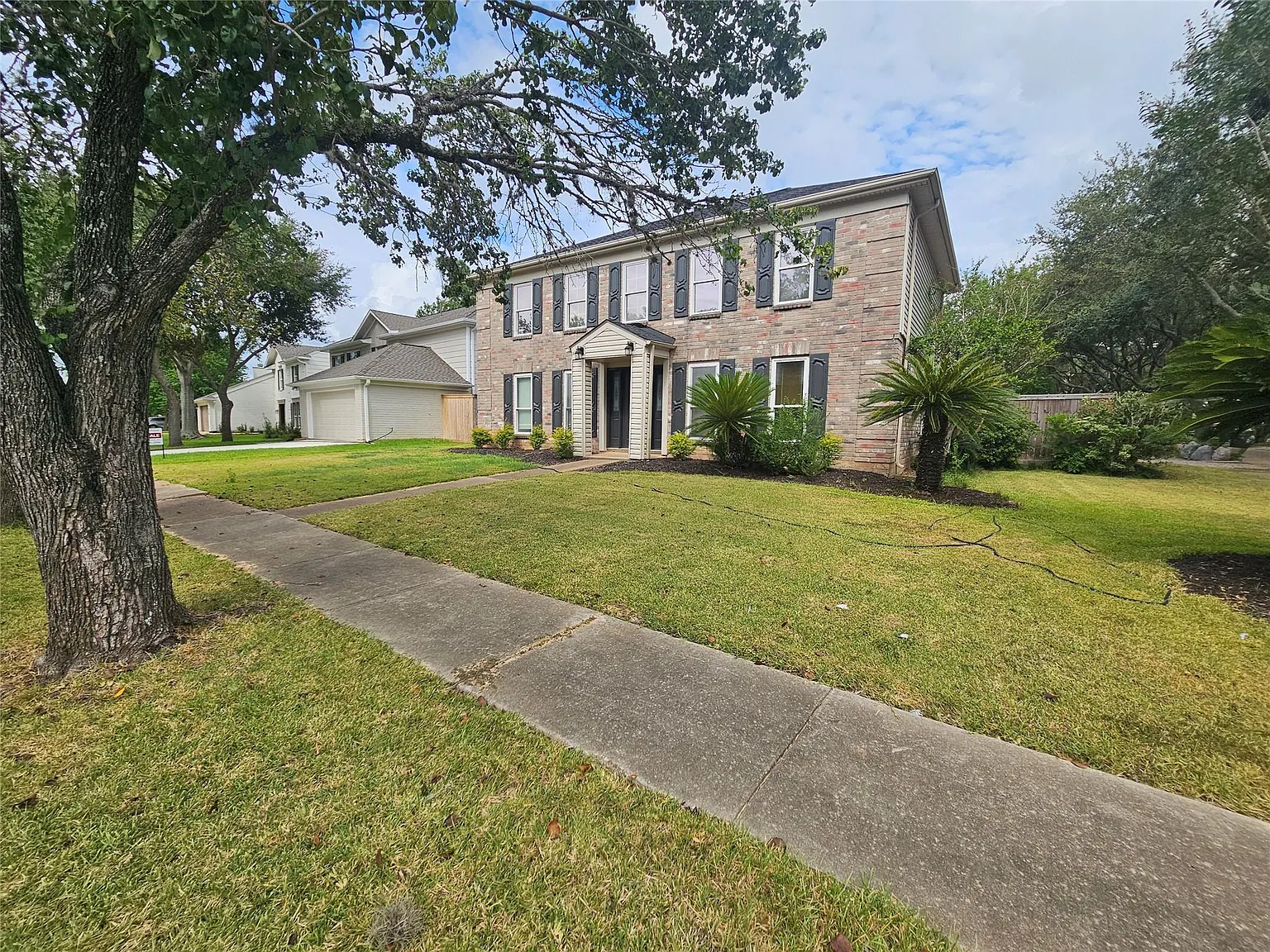 3 bed, 2.5 bath, 2145 sqft, $2,500 — Photo 1