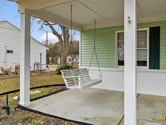 4th image of 1009 Fulton St