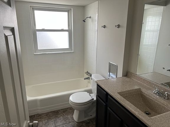 4th image of 823 Georgia Ave