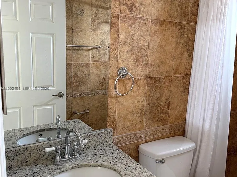 17501 SW 142nd Ct — Photo 6