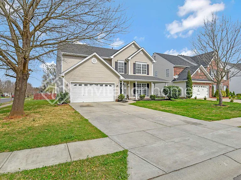 4664 Cedar Rock Dr — Photo 1