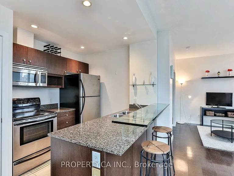 208 Queens Quay W #3112 — Photo 2