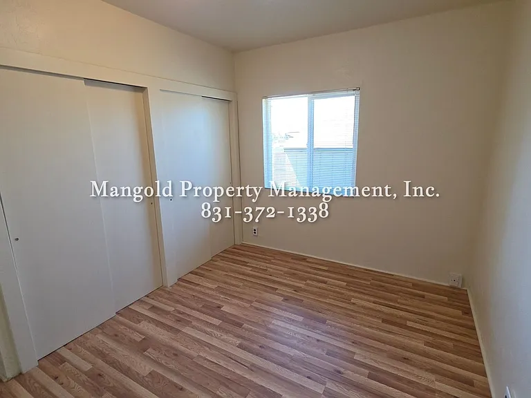 24274 Washington St — Photo 11