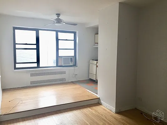 Rented by Halstead Real Estate | media 17