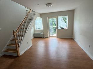 203 Main St #3B, Staten Island, NY 10307