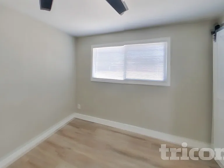 4820 W Hayward Ave — Photo 9