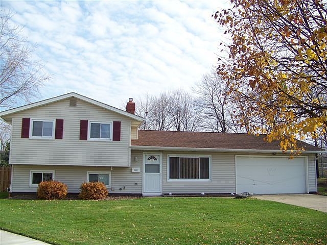 1st image of 16923 Cambridge Blvd